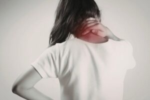 Najczęstsze przyczyny bólu szyi i jak sobie z nimi radzić